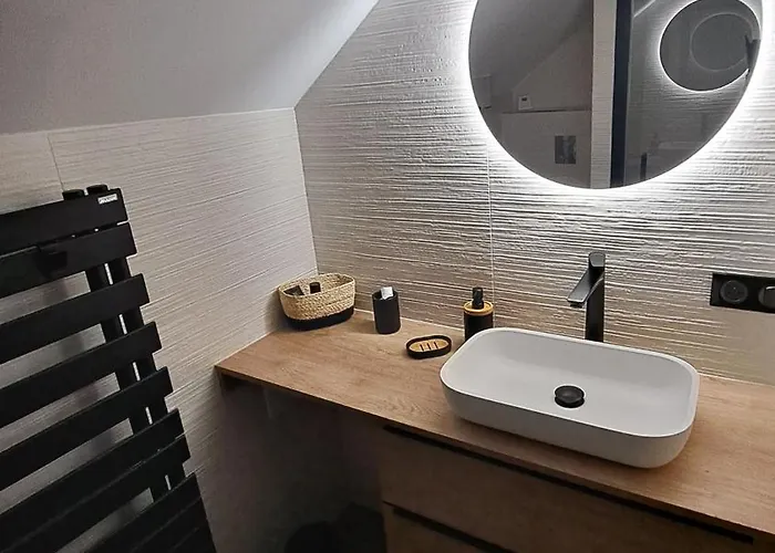 Familiale Privee Proche Du Parlement Europeen De *